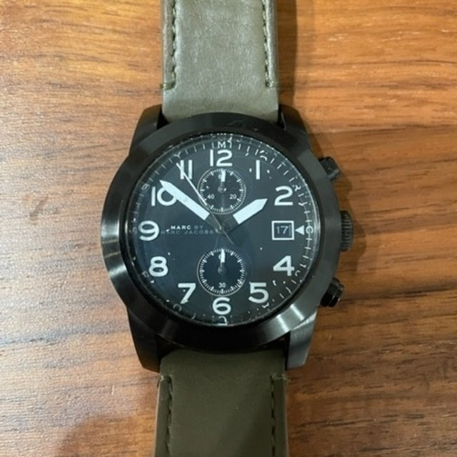 Marc Jacobs Larry Chronograph Black Dial Grey Leather Strap Watch for Men - MBM5034