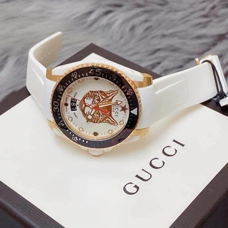 Gucci Dive Quartz White Dial White Rubber Strap Unisex Watch - YA136322