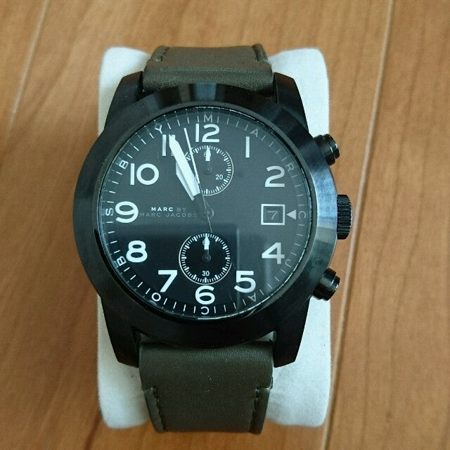 Marc Jacobs Larry Chronograph Black Dial Grey Leather Strap Watch for Men - MBM5034