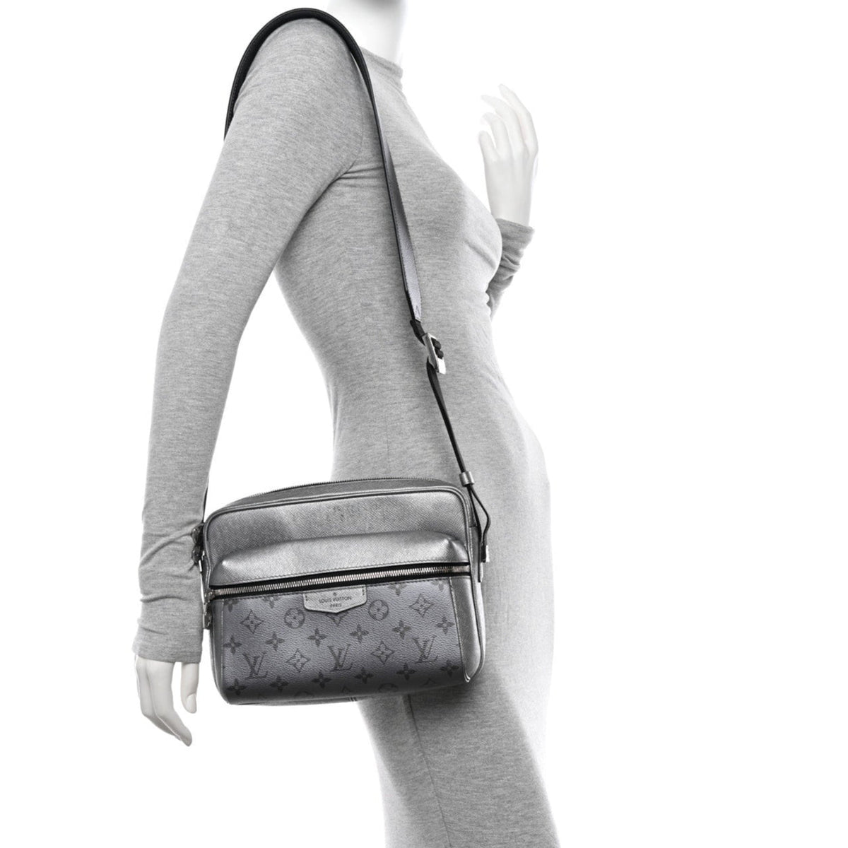 Louis Vuitton Taigarama Outdoor Messenger Shoulder Bag - Silver
