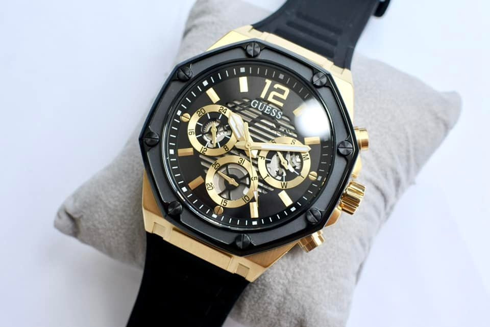 Guess Momentum Black Dial Black Rubber Strap Watch for Men - GW0263G1