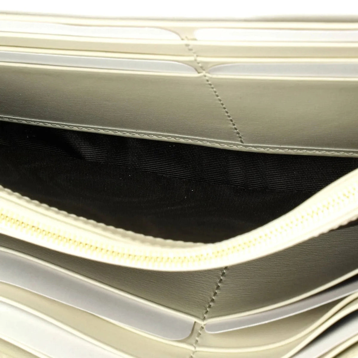 Gucci Jackie 1961 Chain Wallet – Cream White