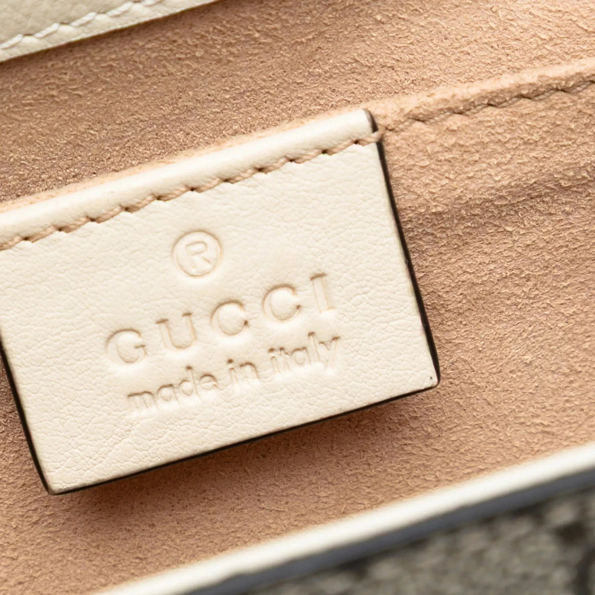 Gucci Padlock GG Supreme Shoulder Bag – Beige