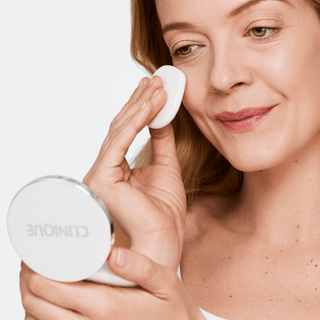 Clinique Beyond Perfecting Powder Foundation and Concealer - Alabaster