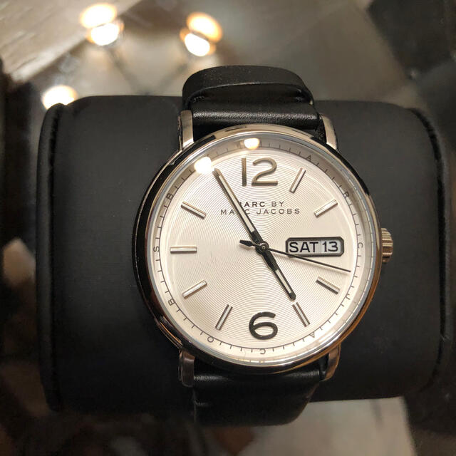 Marc Jacobs Fergus White Dial Black Leather Strap Watch for Men - MBM5076