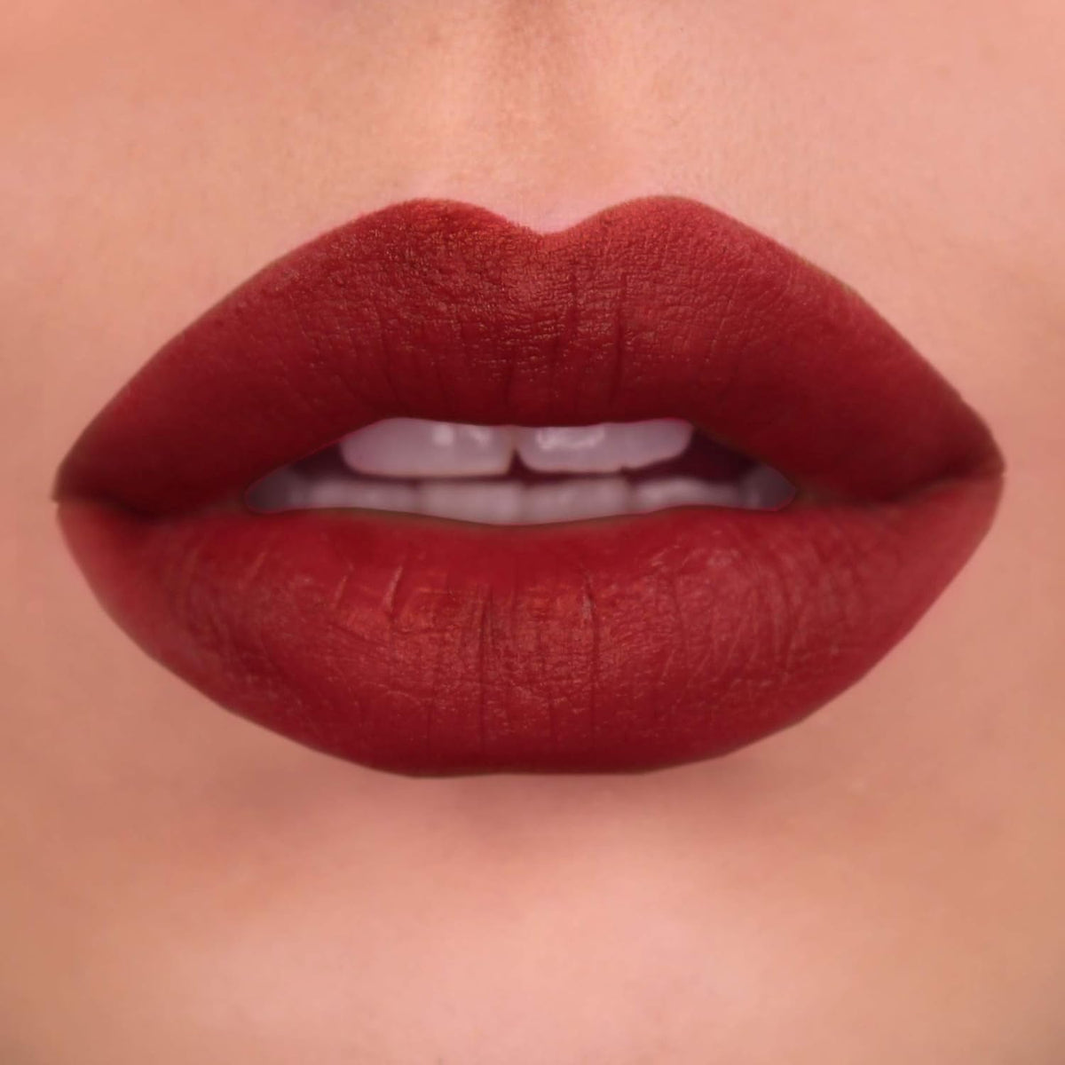 Vasanti Hydrating Matte Liquid Lipstick - Lust at First Sight (Red)