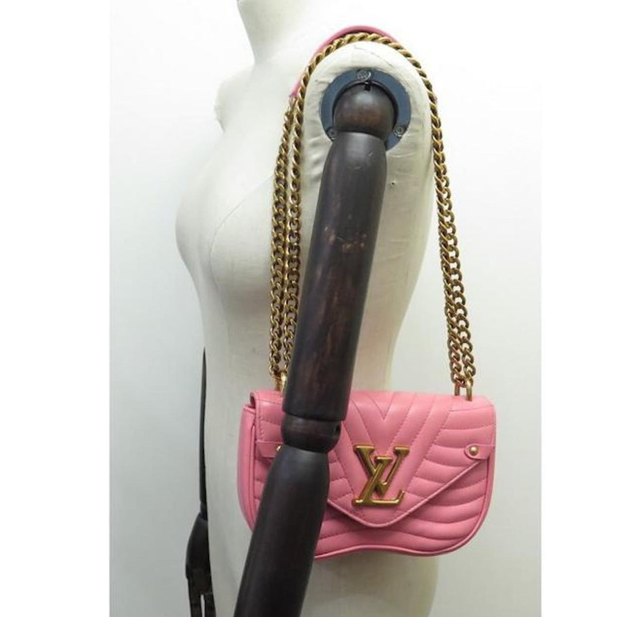 Louis Vuitton New Wave Chain Bandouliere Crossbody Bag - Pink