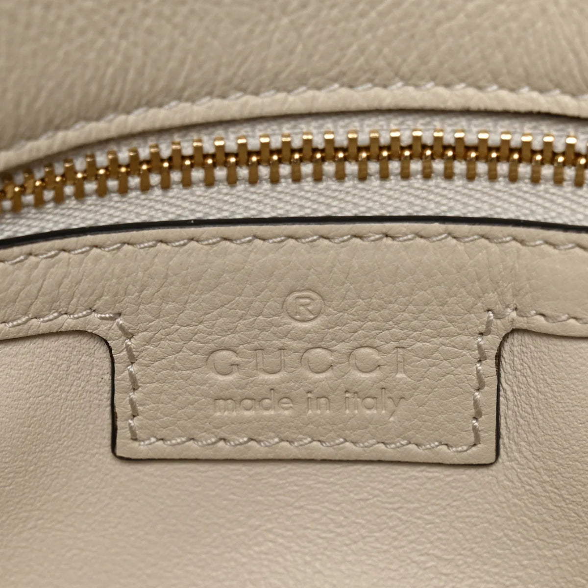 Gucci Blondie Shoulder Bag – Mystic White