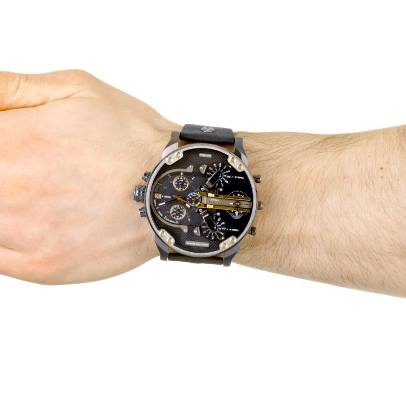 Diesel Mr Daddy 2.0 Chronograph Black Dial Black Leather Strap Watch For Men - DZ7348