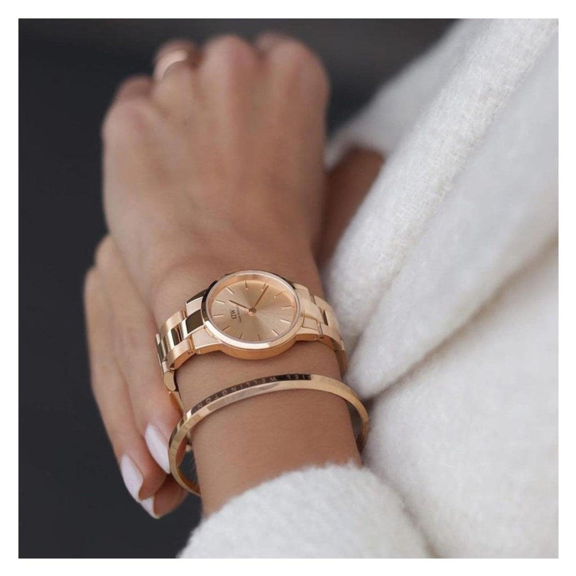Daniel Wellington Iconic Link Unitone Rose Gold Dial Rose Gold Steel Strap Watch For Women - DW00100401