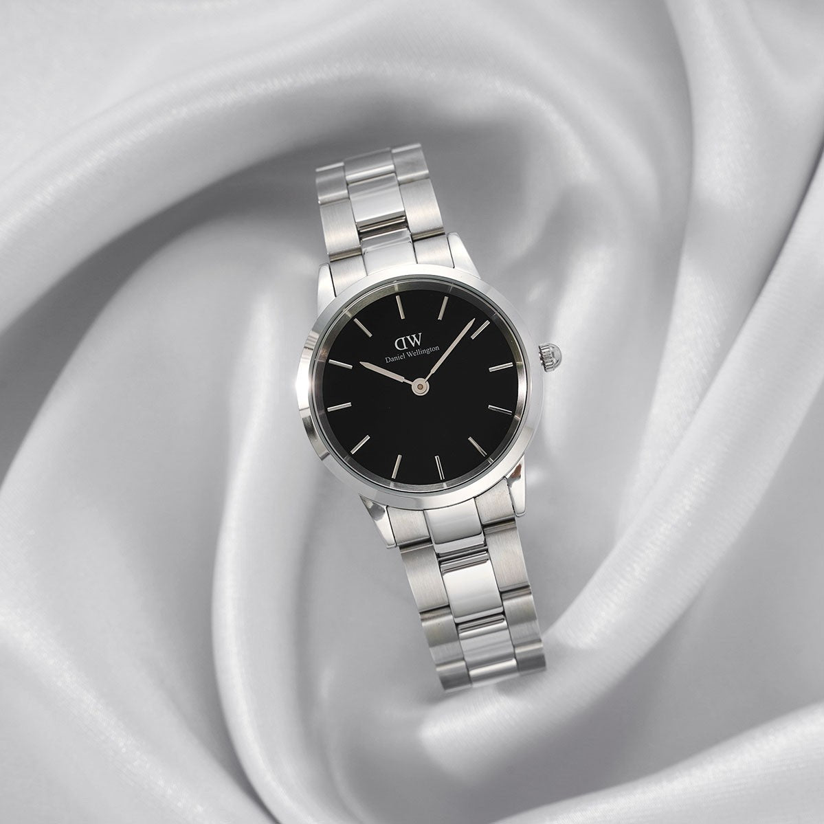 Daniel Wellington Iconic Link Black Dial Silver Steel Strap Watch For Women - DW00100206