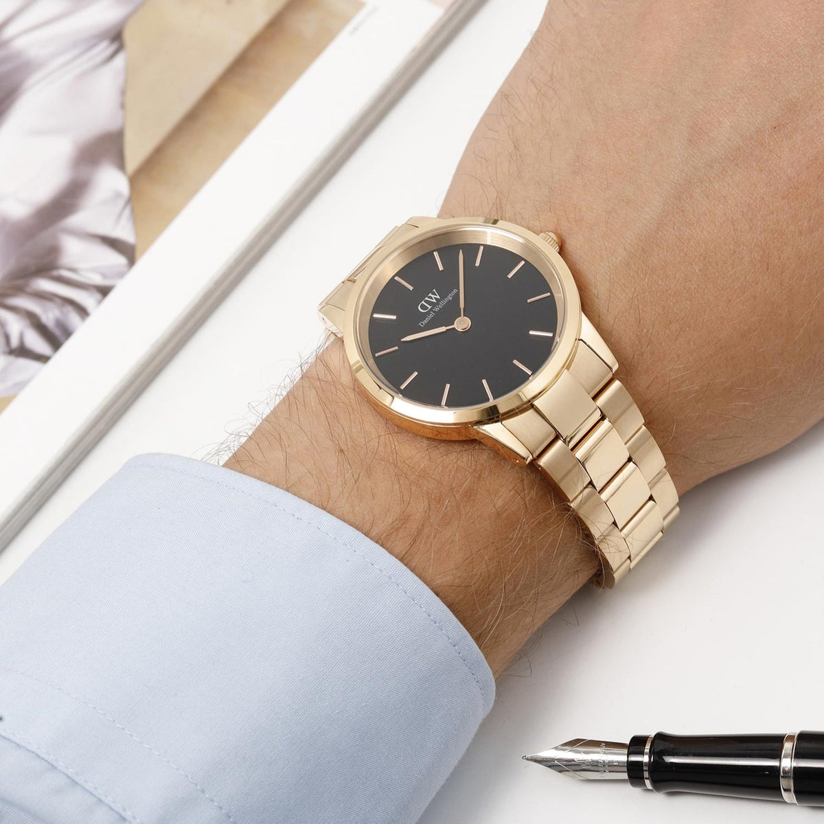 Daniel Wellington Iconic Link Black Dial Rose Gold Steel Strap Watch For Men - DW00100344