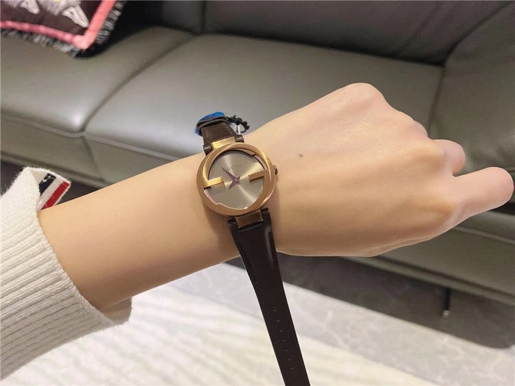Gucci Interlocking Iconic Brown Dial Brown Leather Strap Watch For Women - YA133207