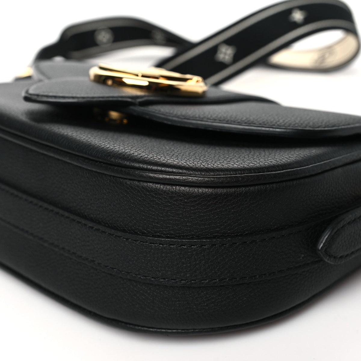 Louis Vuitton LV Pont 9 Soft MM Shoulder Bag - Black