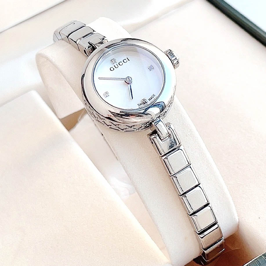 Gucci Diamantissima Quartz Diamonds White Dial Silver Steel Strap Watch For Women - YA141503