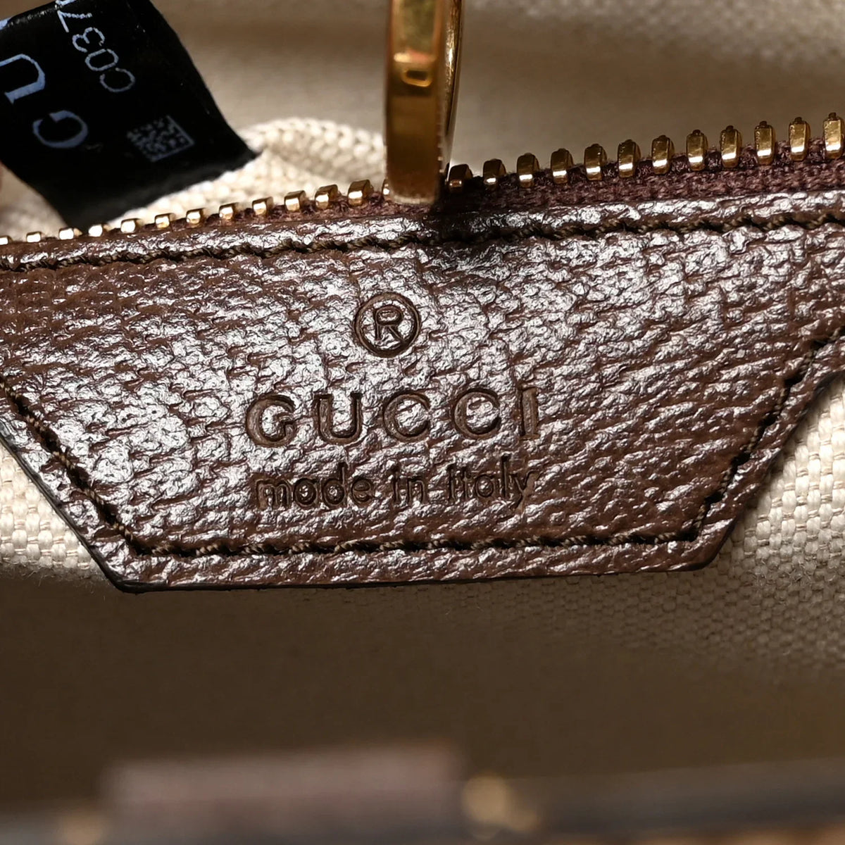 Gucci GG Textured Tote Bag – Beige