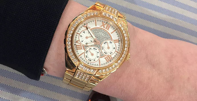 Guess Viva Diamonds White Dial Rose Gold Steel Strap Watch for Women - W0111L3