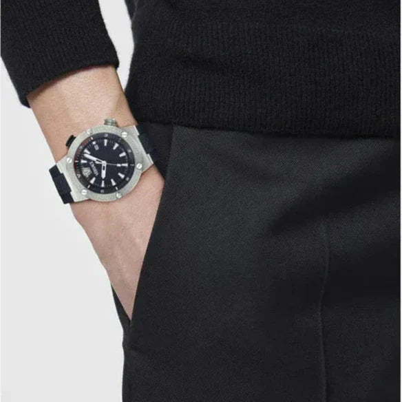 Versace Greca Diver Quartz Blue Dial Blue Rubber Strap Watch for Men - VE8G00124