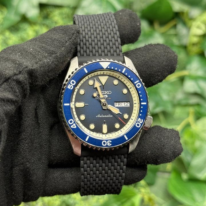 Seiko 5 Sports SKX Automatic Blue Dial Blue Silicone Strap Watch for Men - SRPD71K2