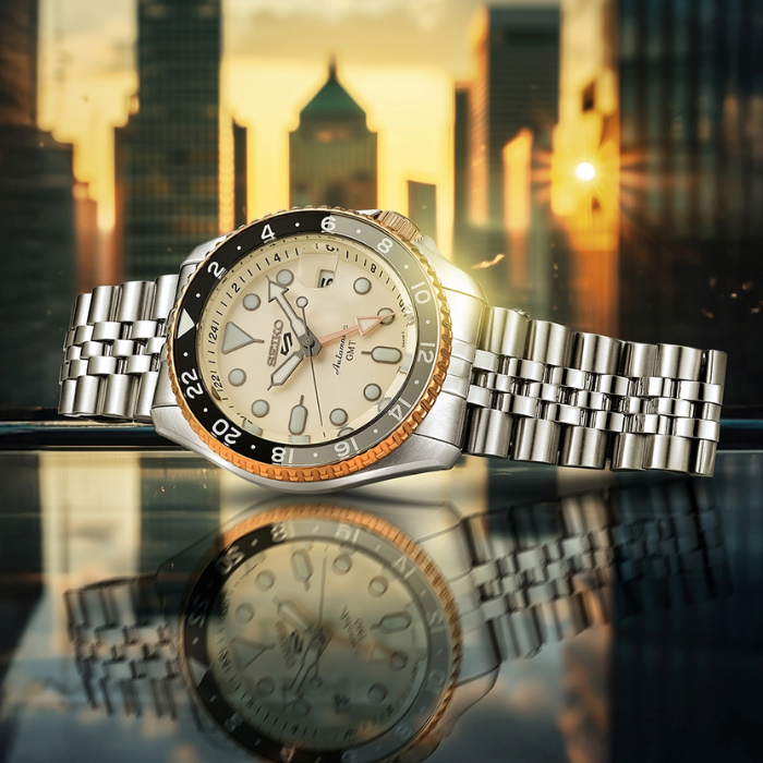 Seiko 5 GMT Sport Asia Exclusive Limited Edition Off White Dial Silver Steel Strap Watch for Men - SSK046K1