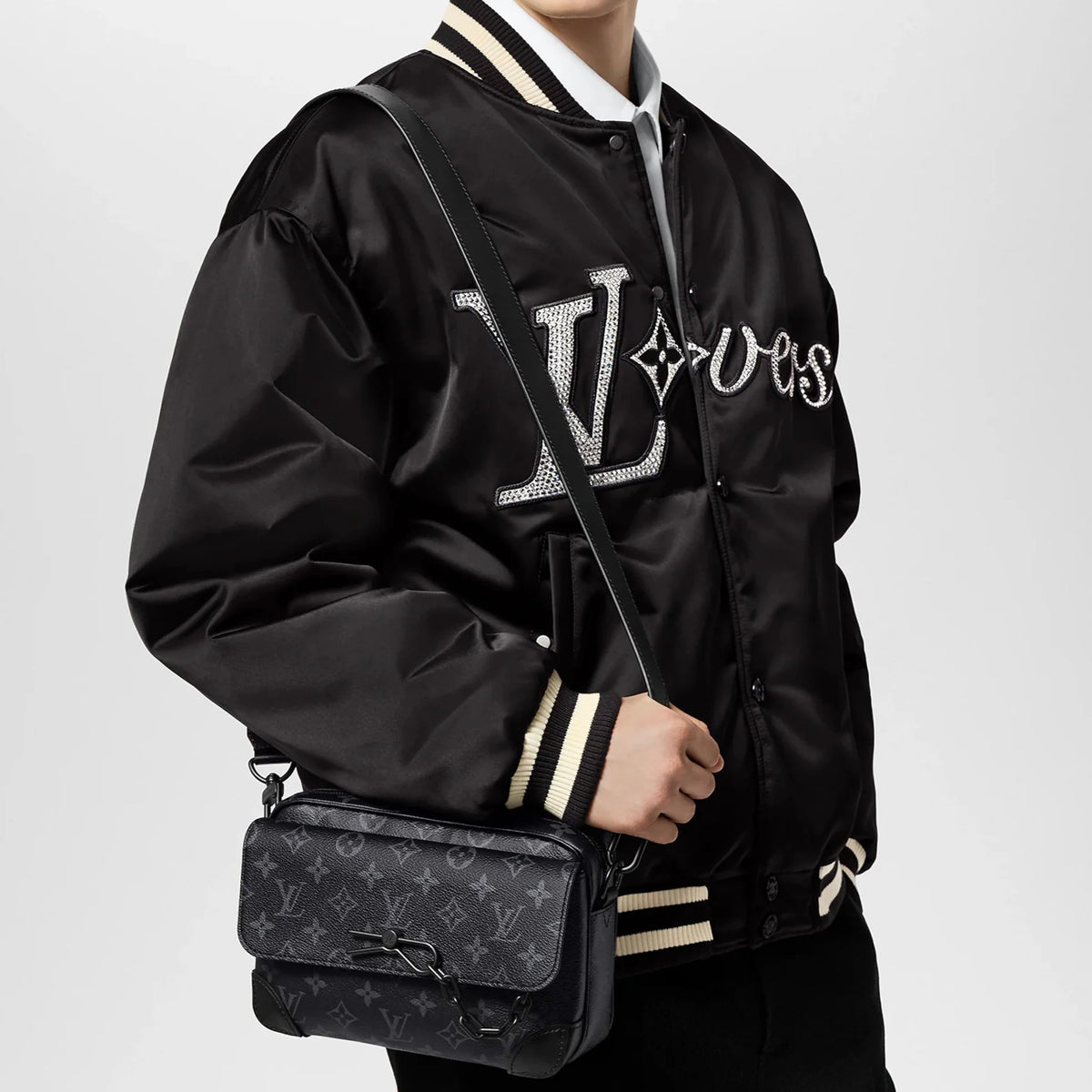Louis Vuitton Steamer Messenger Wearable Wallet - Black Monogram Eclipse