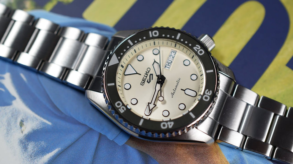 Seiko 5 Sports SKX Automatic Cream Dial Silver Steel Strap Watch For Men - SRPK31K1