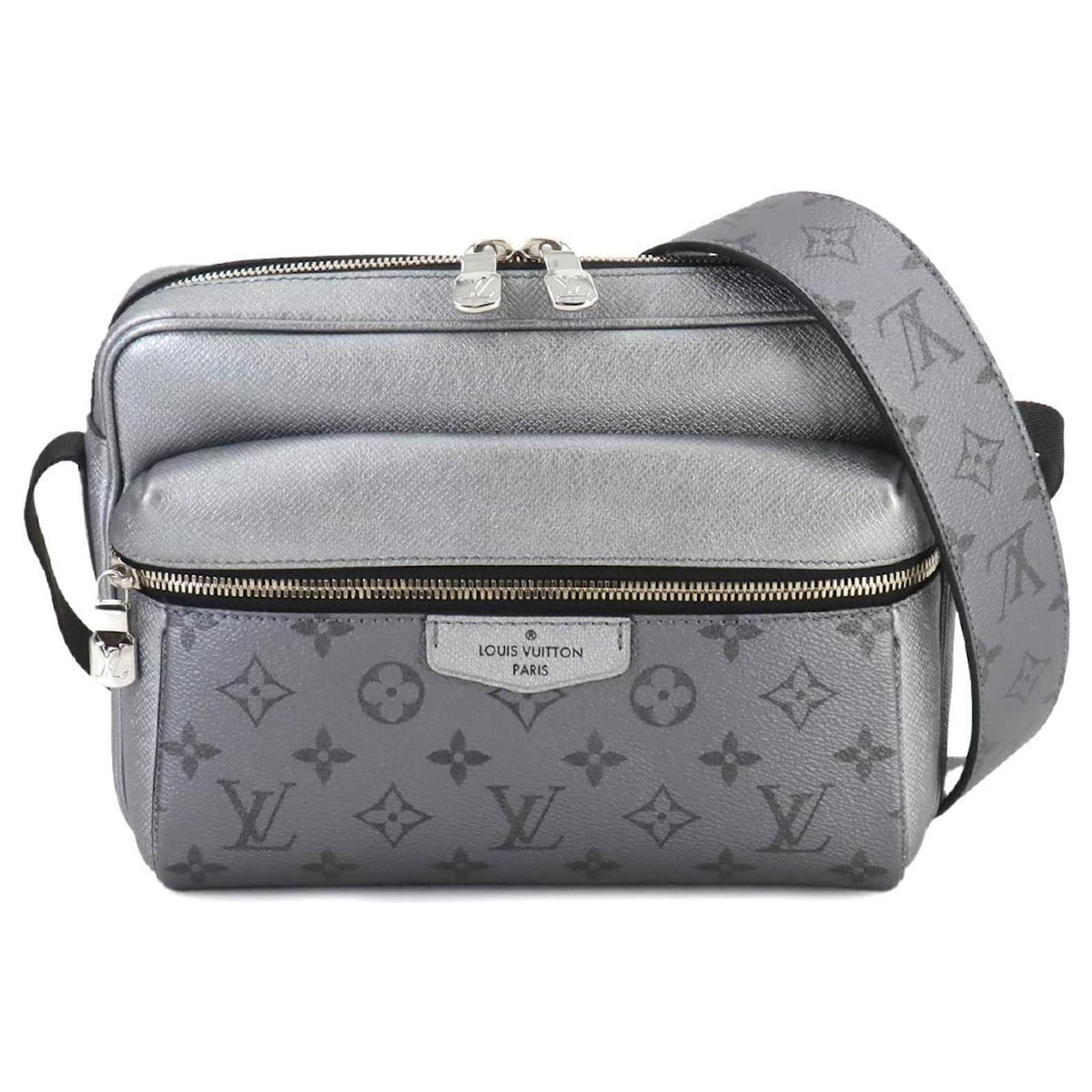 Louis Vuitton Taigarama Outdoor Messenger Shoulder Bag - Silver