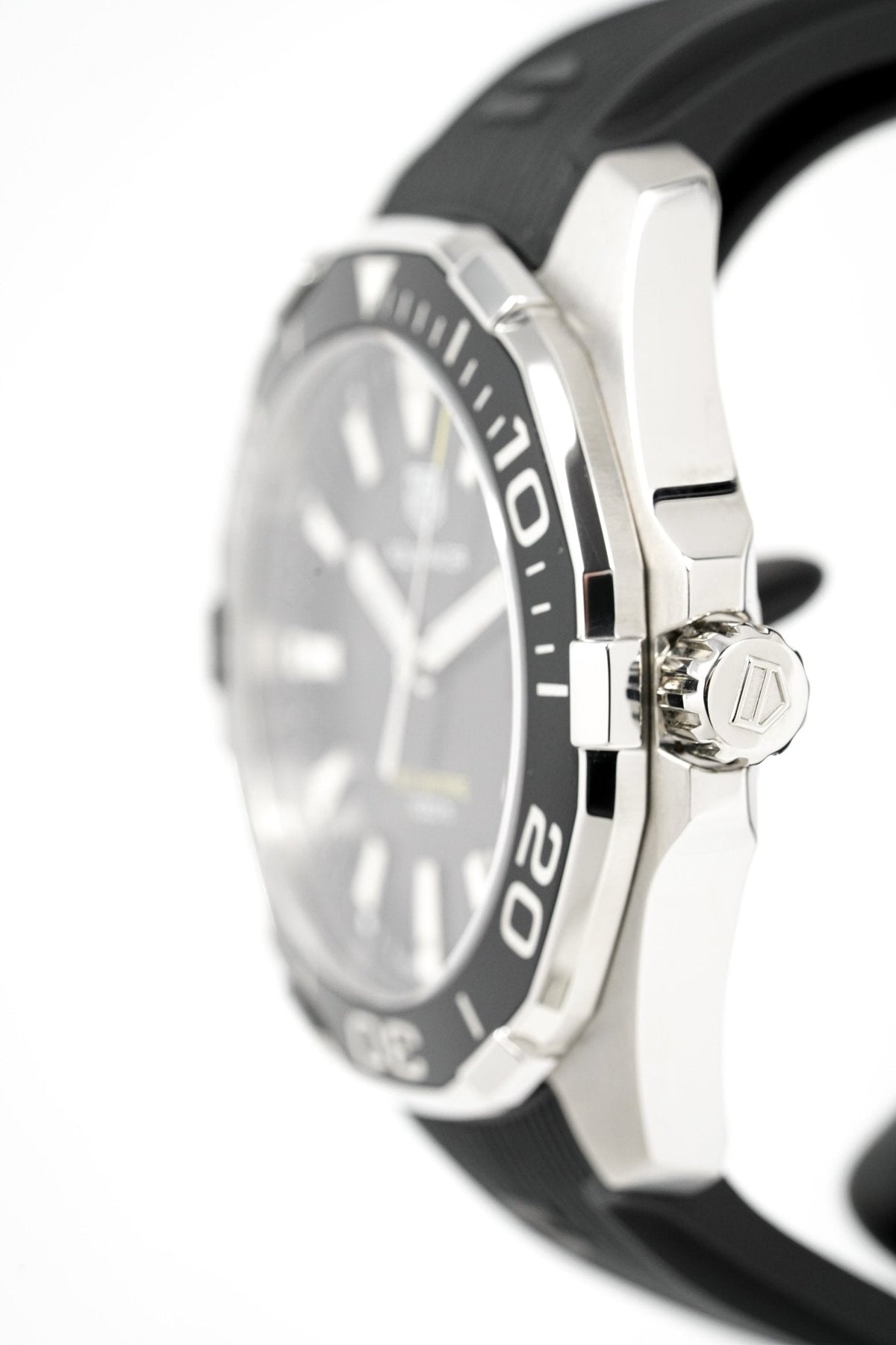 Tag Heuer Aquaracer Quartz Black Dial Black Rubber Strap Watch for Men - WAY101A.FT6141