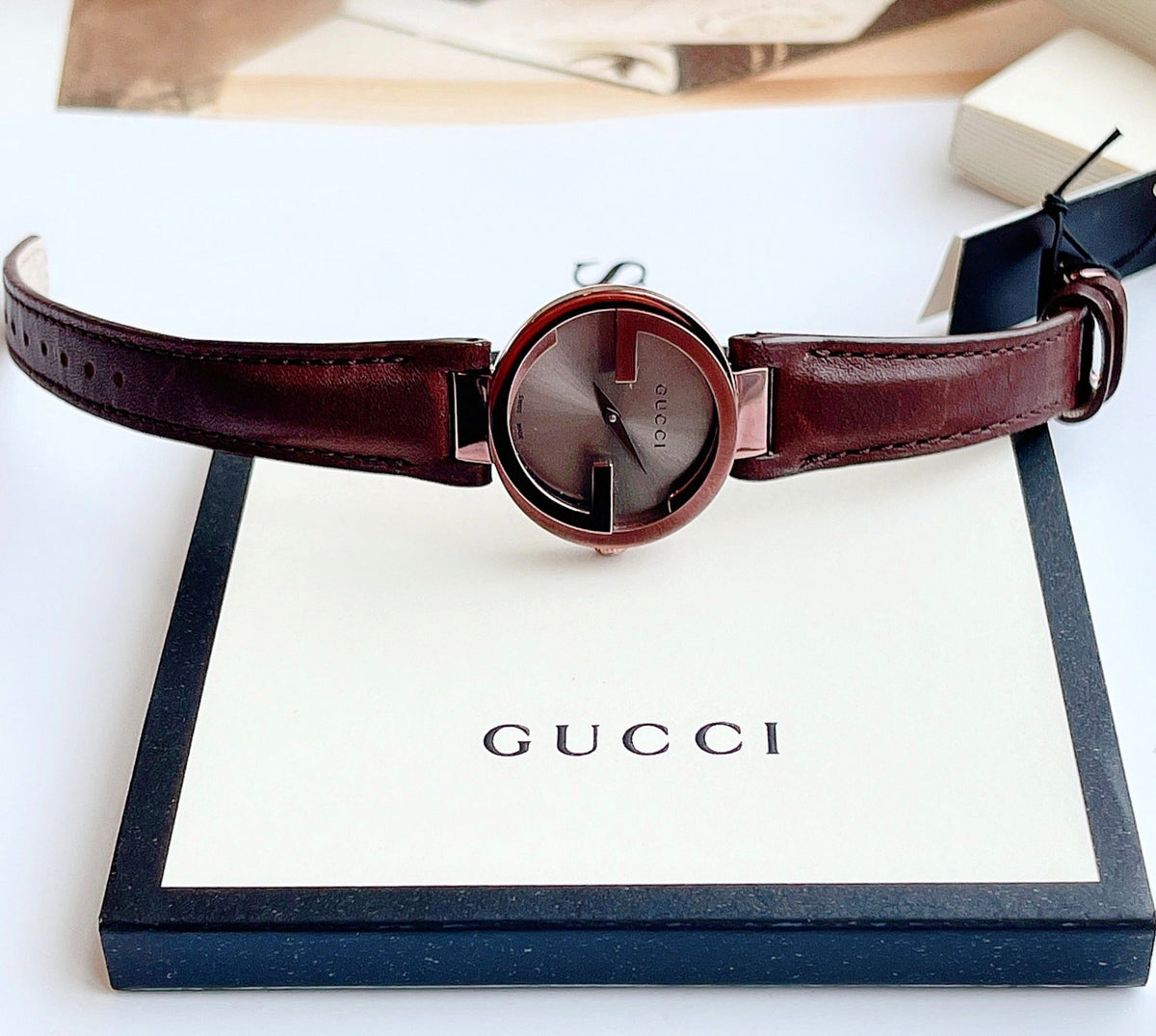 Gucci Interlocking Iconic Brown Dial Brown Leather Strap Watch For Women - YA133207
